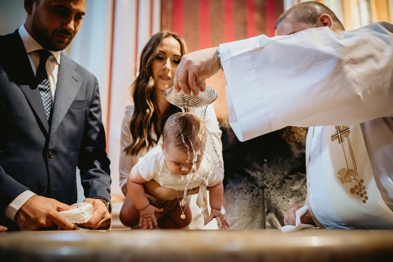 bautizo zaragoza fotografia fotografo reportaje iglesia sesión fotos aragón recordatorio familia bautismo veronica rodriguez 10