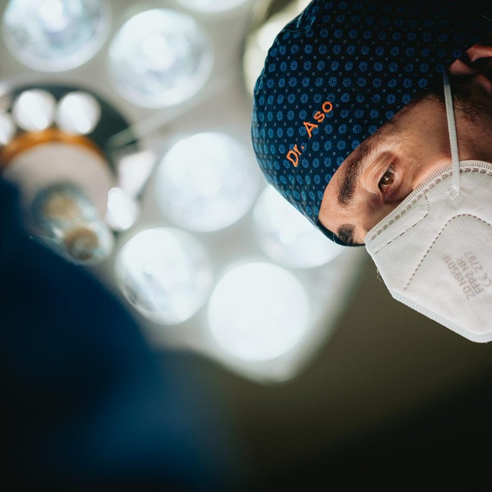 Fotografía médico en hospital quirófano empresa corporativa profesional fotografo zaragozano verónica rodriguez